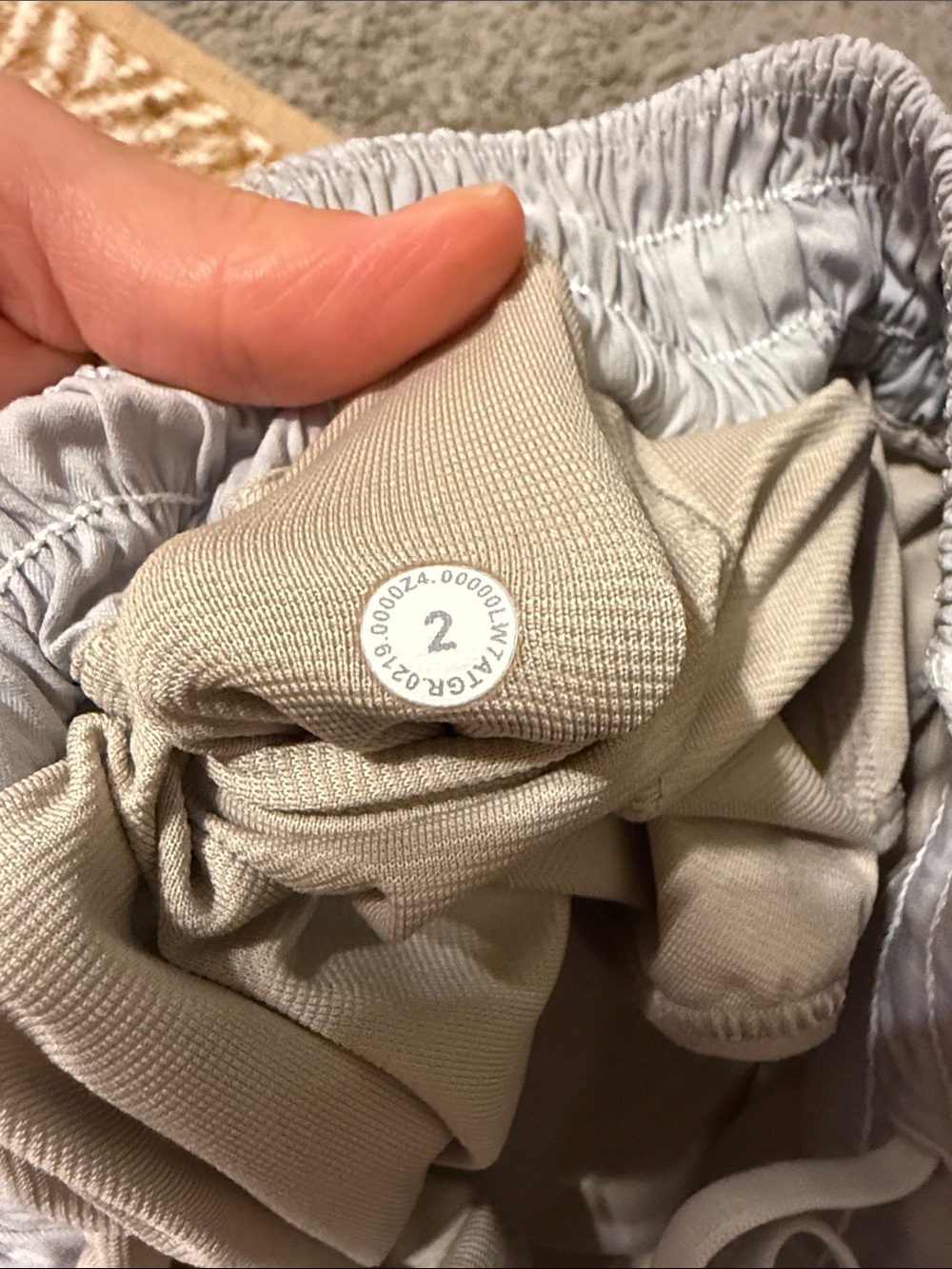 Lululemon Light Gray Women’s Shorts - Picture 5 of 6